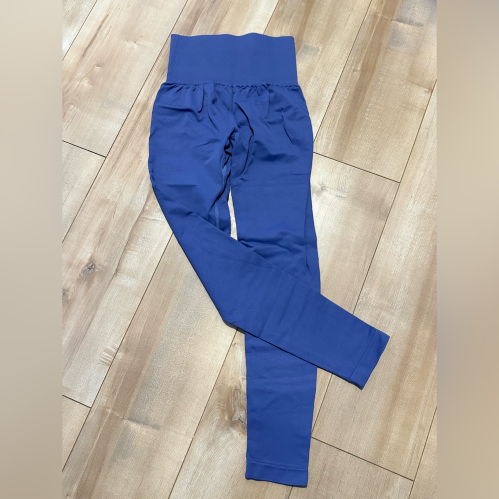 High-Waisted Blue Leggings